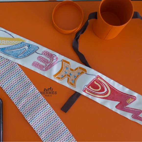 Host pick💕Hermes Chevaloscope Pointille Twilly - Perfect gift 🎁 - Picture 9 of 10